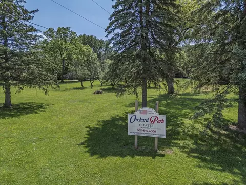 e12505 County Road West, Baraboo, WI 53913