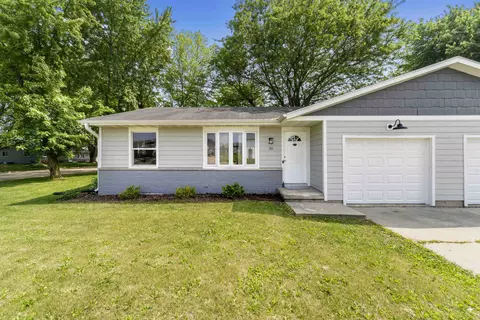 30 Karl Ave, Belleville, WI 53508