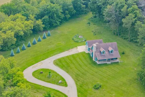 1717 Koshkonong Rd, Stoughton, WI 53589