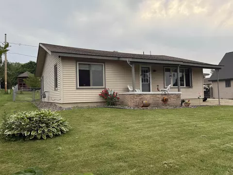 1008 N Main St, Dodgeville, WI 53533