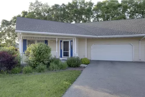 1180 Bloomingfield Dr, Whitewater, WI 53190