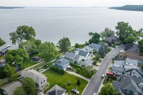 5230 Harbor Ct, Madison, WI 53705