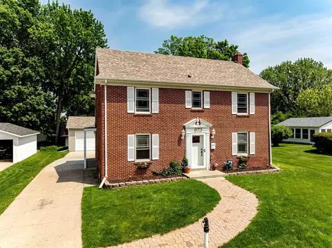 673 S Grove St, Ripon, WI 54971