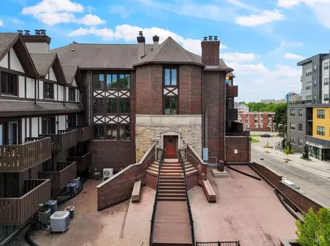 340 N Allen St #18, Madison, WI 53716