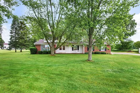 w365n7134 Mcmahon Rd, Oconomowoc, WI 53066