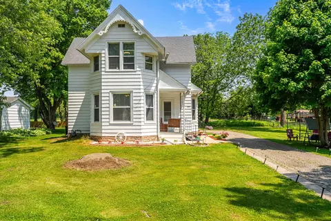 547 Eureka St, Ripon, WI 54971