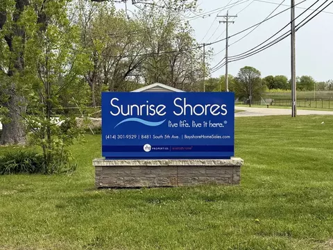8481 S 5th Ave #4B, Oak Creek, WI 53154