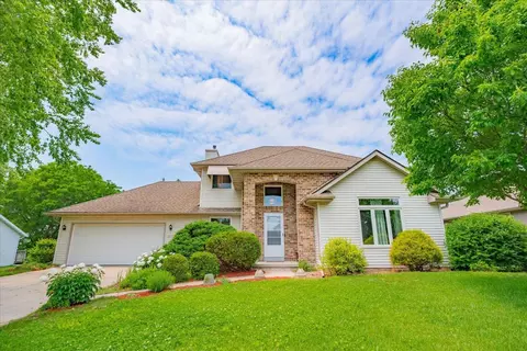 2909 Brian Ln, Fitchburg, WI 53711