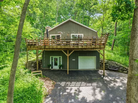 5603 Champion Cir, Fitchburg, WI 53575