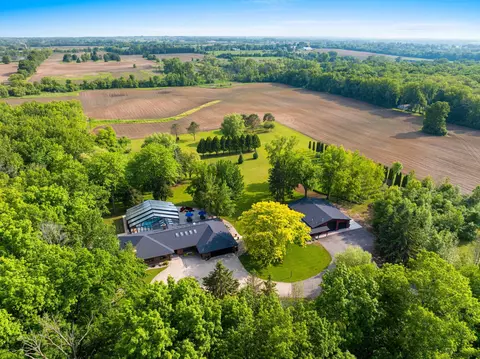 3525 Hickory Hill Rd, Neenah, WI 54956