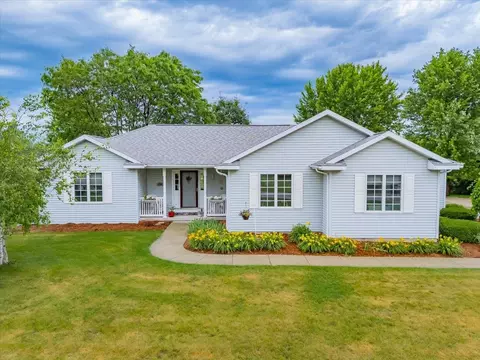 2756 Yahara Rd, Stoughton, WI 53589