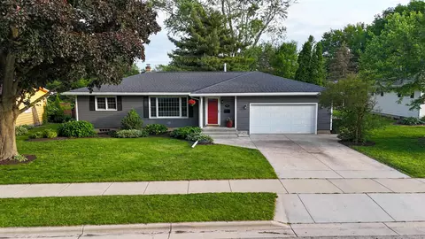 143 W Goodland St, Sun Prairie, WI 53590