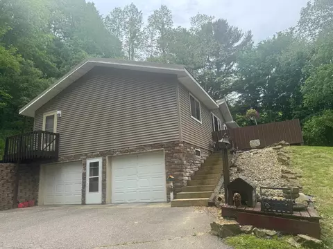 880 South St, Richland Center, WI 53581