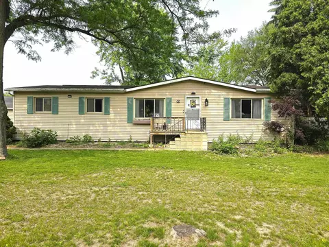 19 Falling Creek Dr #19, Janesville, WI 53548