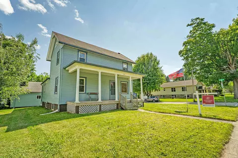 491 Fuller St, Columbus, WI 53925