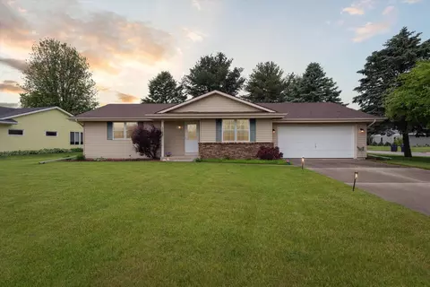 1125 Sentinel Dr, Janesville, WI 53546