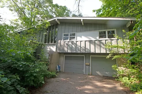 6202 Piping Rock Rd, Madison, WI 53711