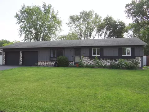 2514 Sherwood Dr, Janesville, WI 53545