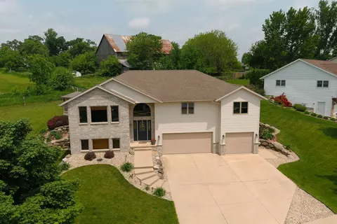 128 Robyn Rdg, Mount Horeb, WI 53572