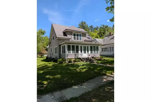 201 E Colvin Rd, Wonewoc, WI 53968