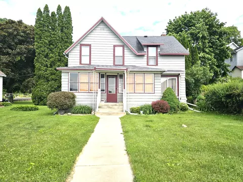 603 Main St, Genoa, WI 54632
