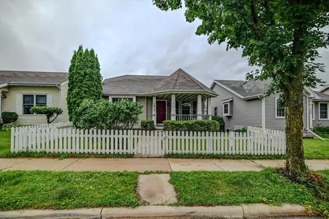 1410 Waldorf Blvd, Madison, WI 53719