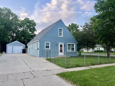 635 Newfield Dr, Beloit, WI 53511