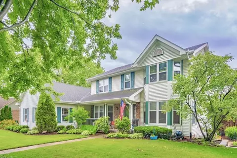6121 Fredericksburg Ln, Madison, WI 53718