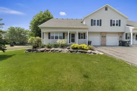 1202 Homestead Dr, Sun Prairie, WI 53590