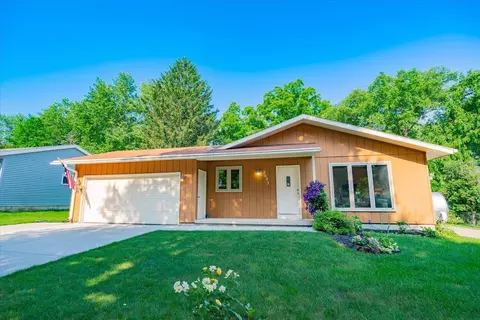 2602 Sara Rd, Madison, WI 53711