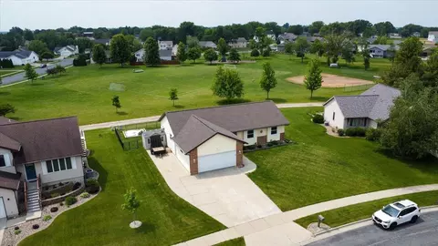 830 Violet Ln, Oregon, WI 53575