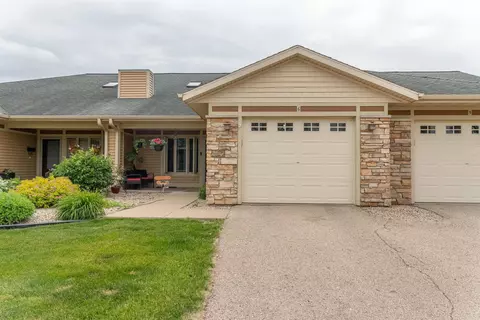 1120 Prospect Ave #6, Portage, WI 53901
