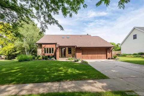 1217 Muirfield Ct, Middleton, WI 53562