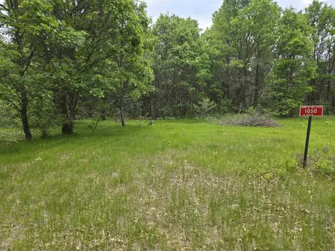 1050 W 13th Dr Pv, Arkdale, WI 54613