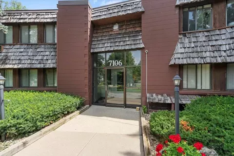 7106 Fortune Dr #14, Middleton, WI 53562