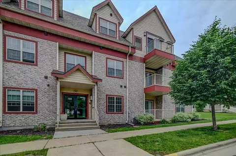 1005 Liberty Blvd #201, Sun Prairie, WI 53590