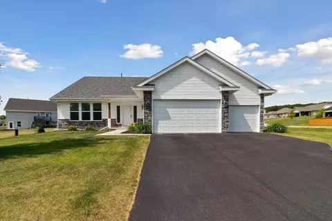 705 E Mason Dr, Edgerton, WI 53534
