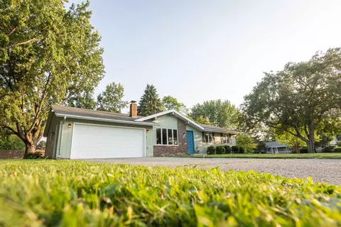 4304 Oldwyck Dr, Janesville, WI 53546
