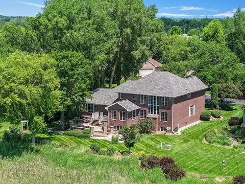 5487 Walden Bay Dr, Waunakee, WI 53597
