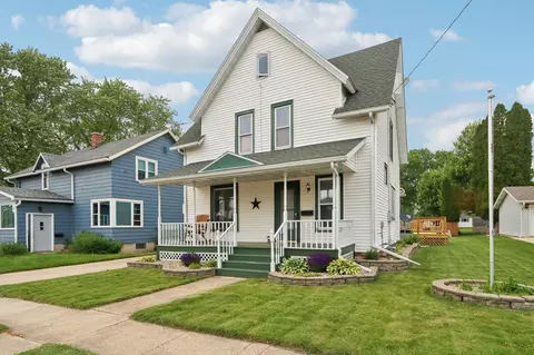 215 Randolph St, Randolph, WI 53956