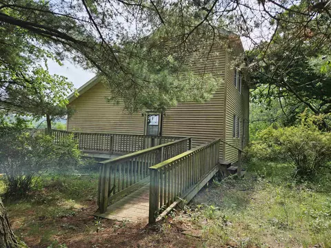 s1195 Summit Point Drive, La Valle, WI 53941