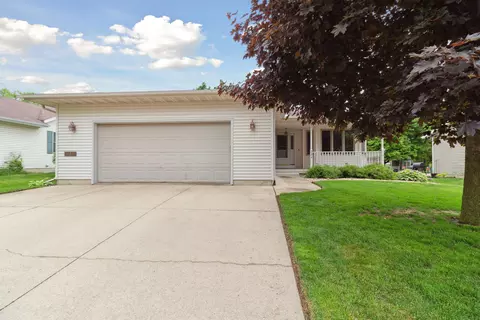 324 W Milwaukee St, Stoughton, WI 53589