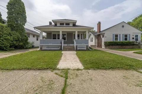 854 Benton Ave, Janesville, WI 53545