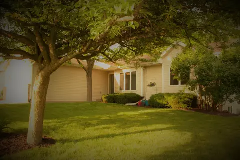 413 Meadow View Ln, Deforest, WI 53532