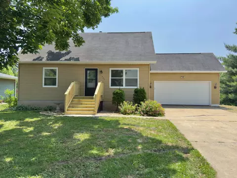 1507 Horseshoe Cir, Black Earth, WI 53515