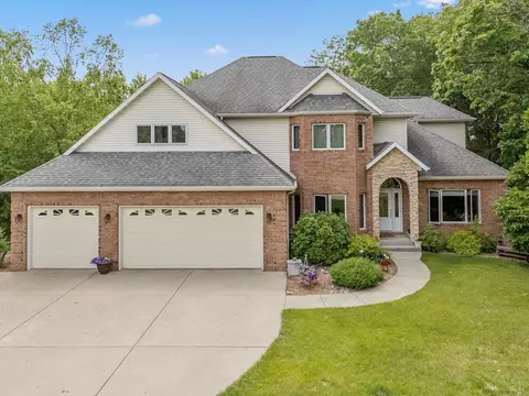 s4154 Whispering Pines Drive, Baraboo, WI 53913