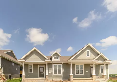 715 Cozy Farm Rd, Waunakee, WI 53597