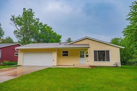 1702 Rae Ln, Madison, WI 53711