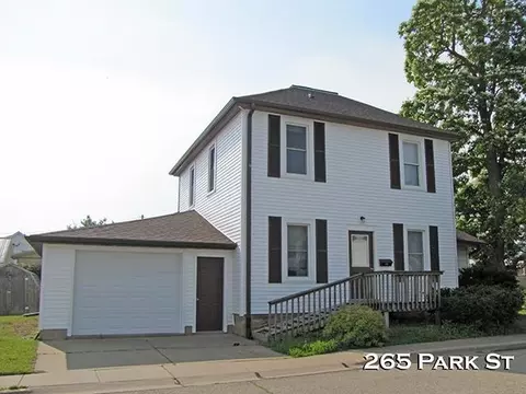 265 Park Pl, Platteville, WI 53818