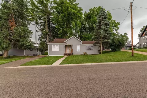 303 W Center St, South Wayne, WI 53587